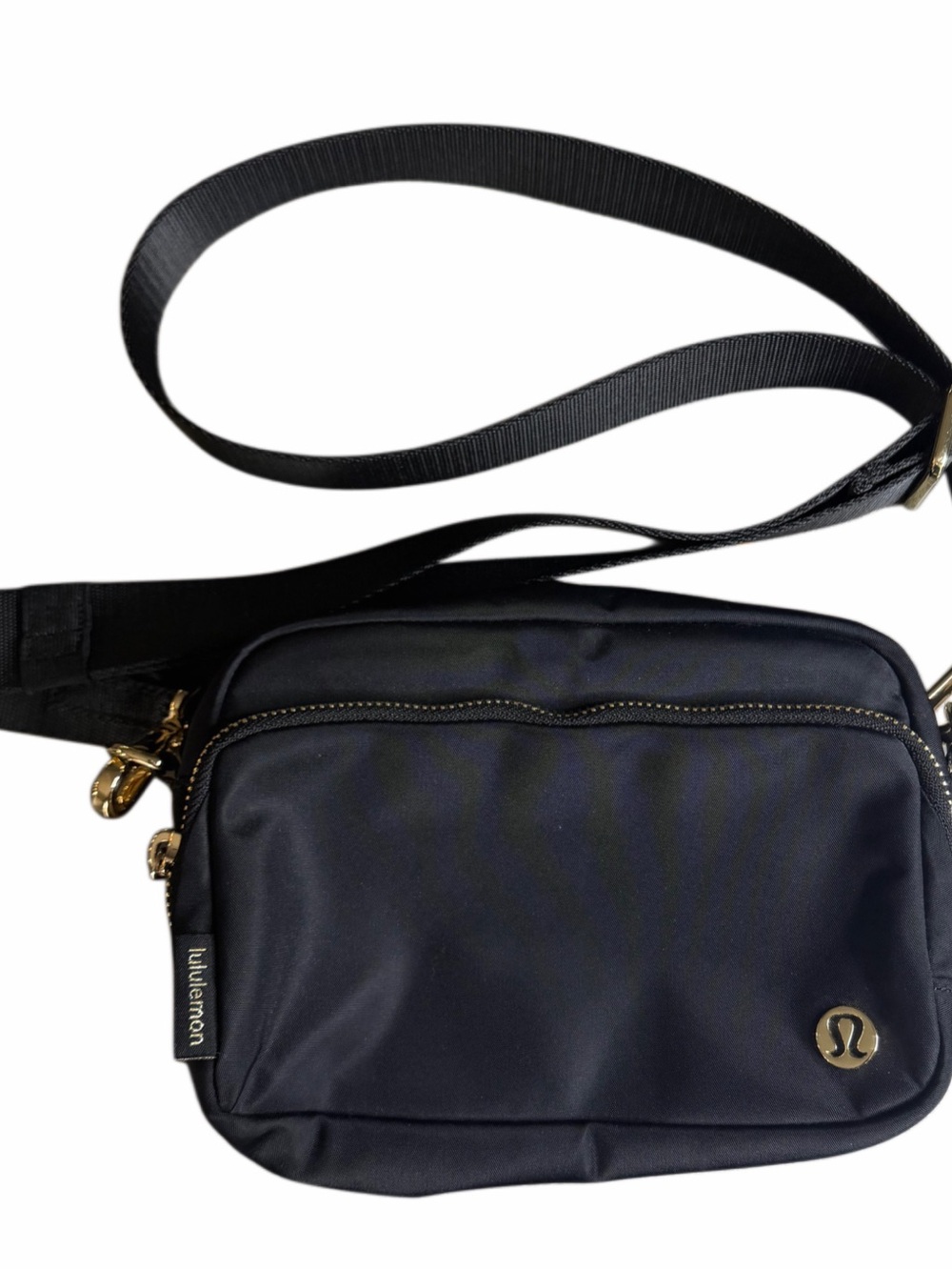 Lululemon Everywhere Crossbody Bag 2L Black Gold Hardware Adjustable Strap